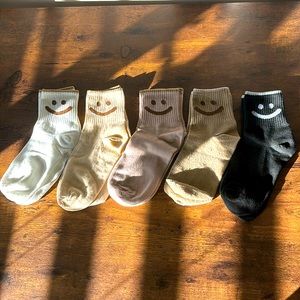 5 Pairs of neutral slouchy socks